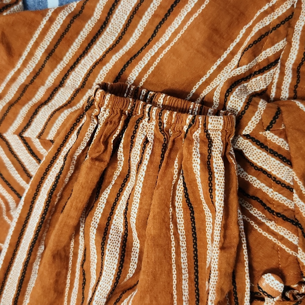 Beautiful Rust Colored Blouse Style Top With Long… - image 5